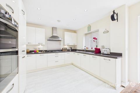4 bedroom detached house for sale, Hornbeam Way, Branston