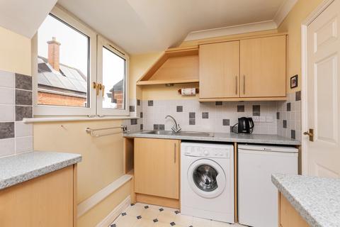 2 bedroom apartment for sale - St. Swithun Street, Winchester, SO23