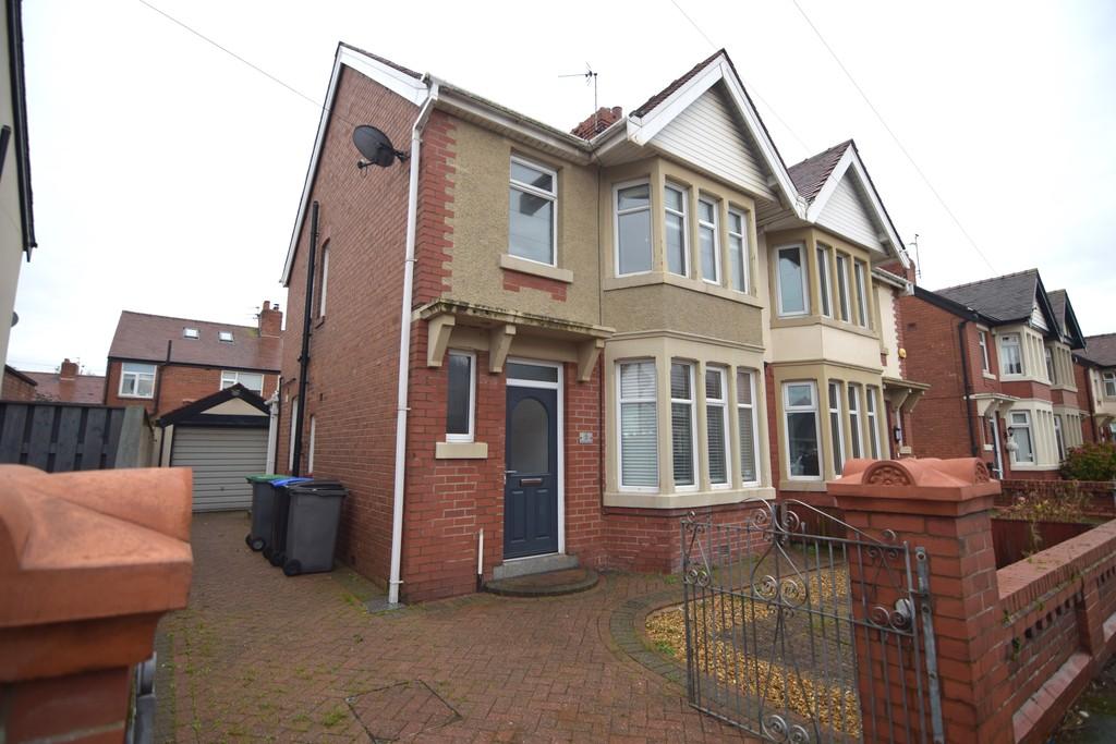 Primrose Avenue, Blackpool 3 bed semidetached house for sale £174,950