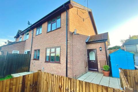 1 bedroom end of terrace house to rent, Tansy Close, Guildford, Surrey, GU4