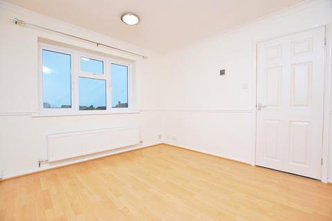 1 bedroom end of terrace house to rent, Tansy Close, Guildford, Surrey, GU4