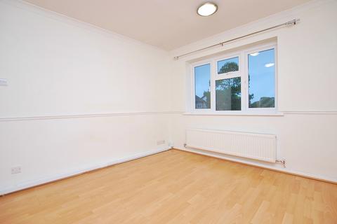 1 bedroom end of terrace house to rent, Tansy Close, Guildford, Surrey, GU4