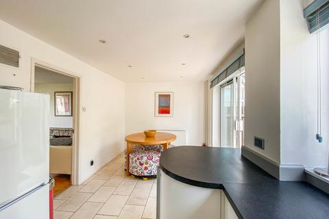 2 bedroom terraced house to rent, Evelyn Terrace, Bath