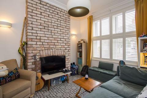 2 Baron Road, Penarth, CF64 3UD