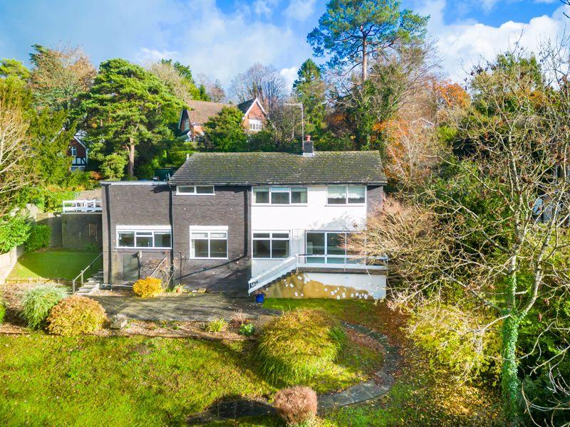 Westview Road, Warlingham 4 bed detached house £850,000