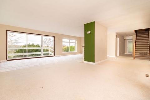 9 Westview Road, Warlingham, CR6 9JD