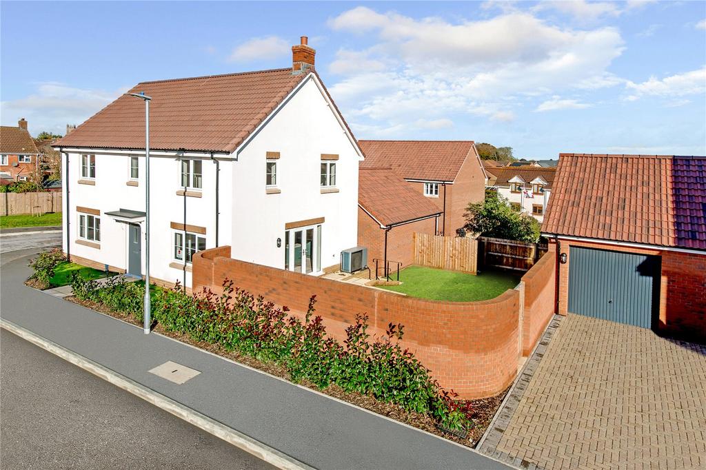 5 Batts Meadow, North Petherton... 4 Bed Detached House For Sale - £425,000