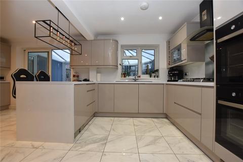 8 Barlinch Close, Taunton, TA2 7HL