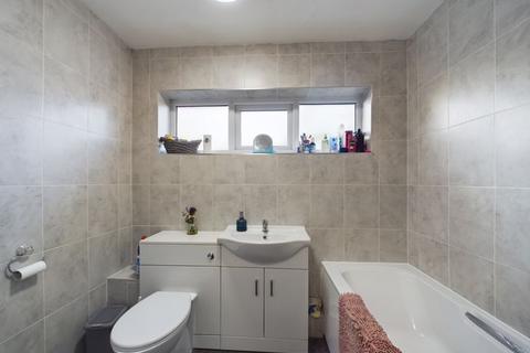 3 bedroom end of terrace house for sale - Ifield, Crawley