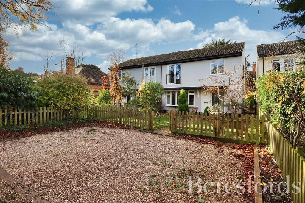 Bower Gardens, Maldon, CM9 4 bed semidetached house for sale £480,000