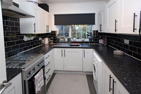 76 Coronation Crescent, Madeley, Telford, TF7 5EN