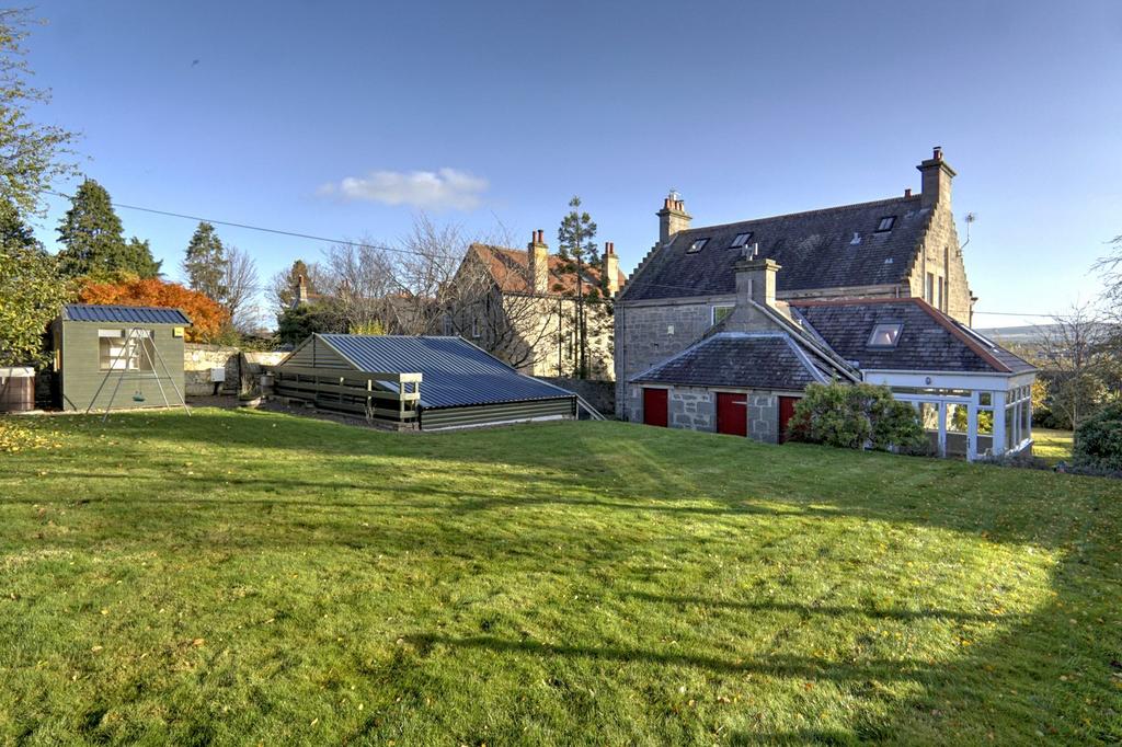 Naviedale, 29 Forteath Avenue, Elgin, Moray, IV30 5 bed detached house