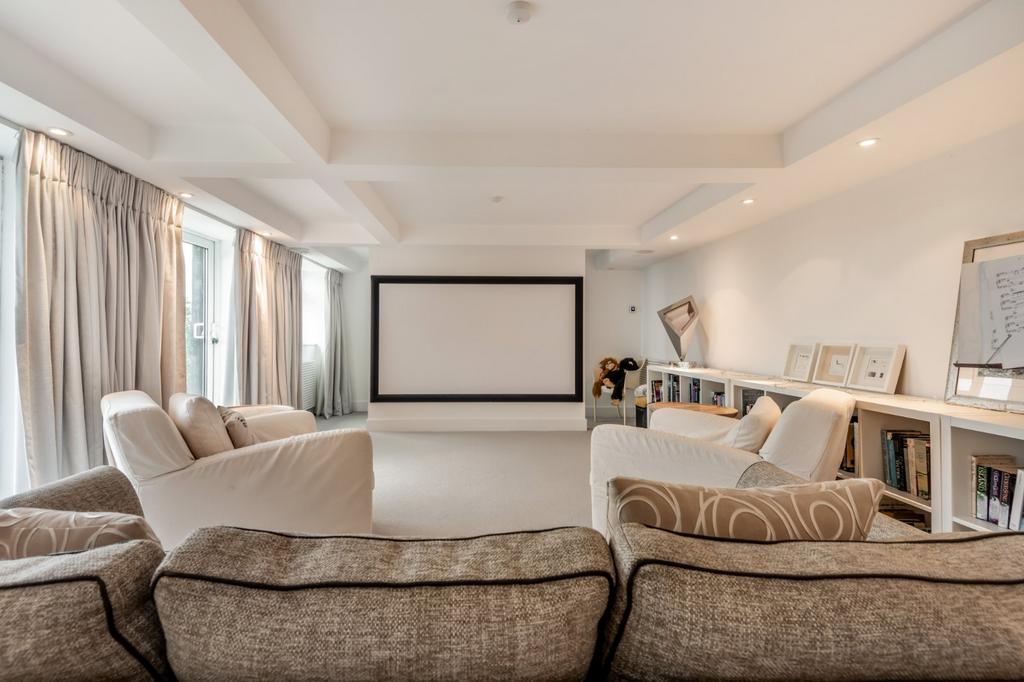 Cinema/Music Room