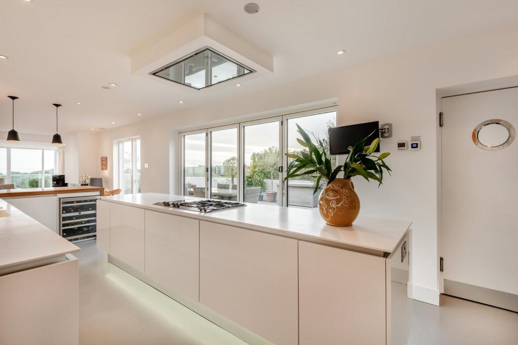 Kitchen/Breakfast Rm