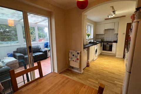4 bedroom semi-detached house to rent - Firmstone Road, Winchester, SO23