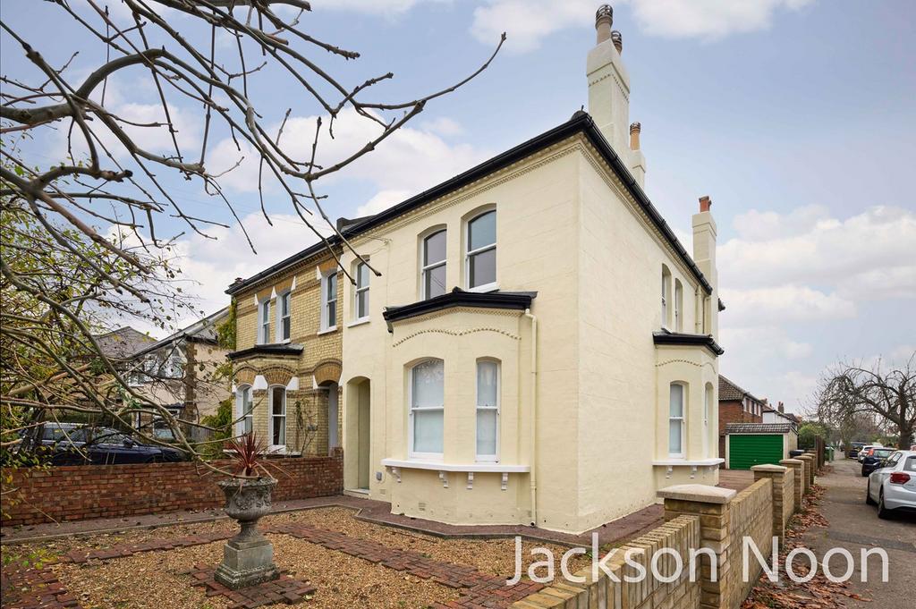 Chessington Road, Ewell, KT19 4 bed semidetached house for sale £775,000