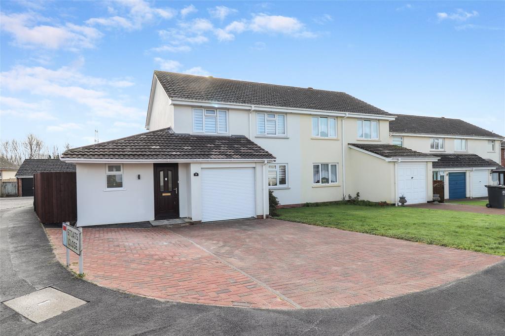 Howards Close, South Molton, Devon, EX36 3 bed semidetached house for