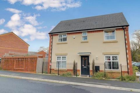 3 bedroom semi-detached house to rent, Manchester M9