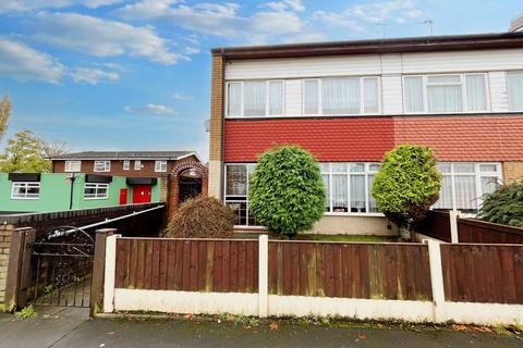 3 bedroom end of terrace house for sale, Church Street, Bloxwich, Walsall, WS3