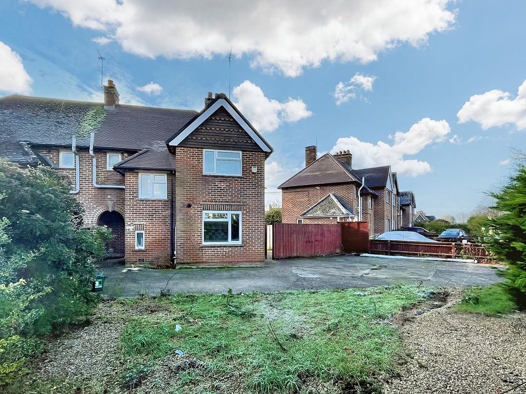 Caldecott Road, Abingdon, OX14 3 bed semidetached house for sale £