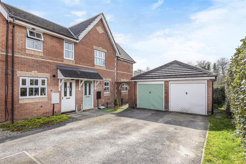 Doublegates Court, Ripon 2 bed terraced house for sale £220,000