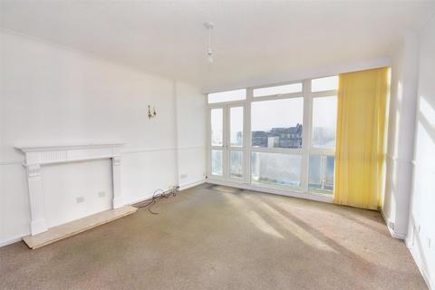 3 bedroom flat for sale, St. Annes Road, Eastbourne