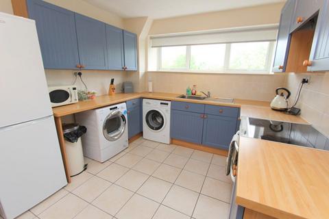 2 bedroom flat to rent, Grasmere Way, Linslade