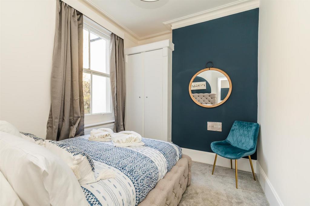 Ditchling Rise, 93, Middle Flat-3.JPG