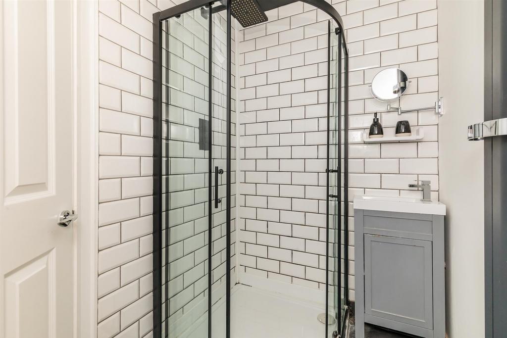 Ditchling Rise, 93, Middle Flat-17.JPG