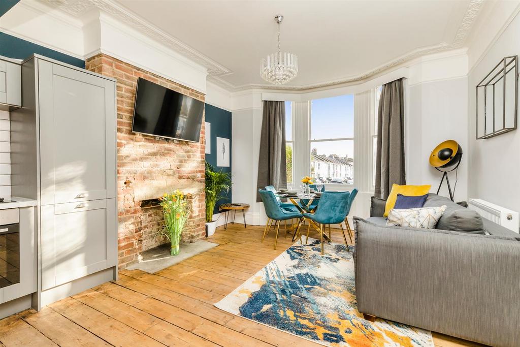 Ditchling Rise, 93, Middle Flat-33.JPG