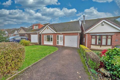 3 bedroom bungalow for sale - Thirlmere Close, Cannock WS11