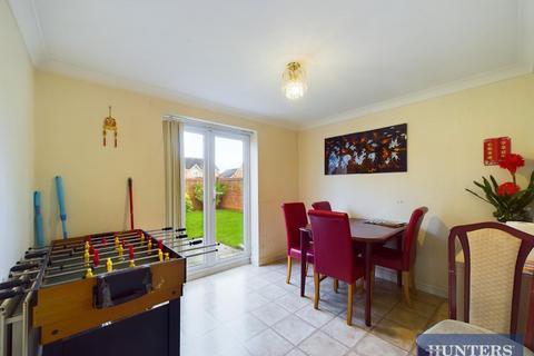 4 bedroom detached house for sale, Derwent Gardens, Bridlington