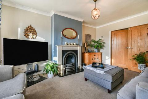 5 bedroom house for sale - Reighton Drive, York