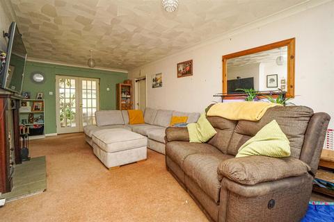 3 bedroom detached bungalow for sale, Meadow Way, Fairlight