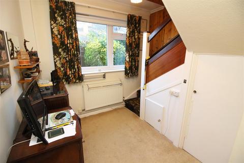 1 Shadbolt Close, Worcester Park, KT4 7BT