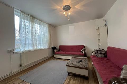 3 bedroom property to rent, Fawcett Eastate, Clapton Common, London
