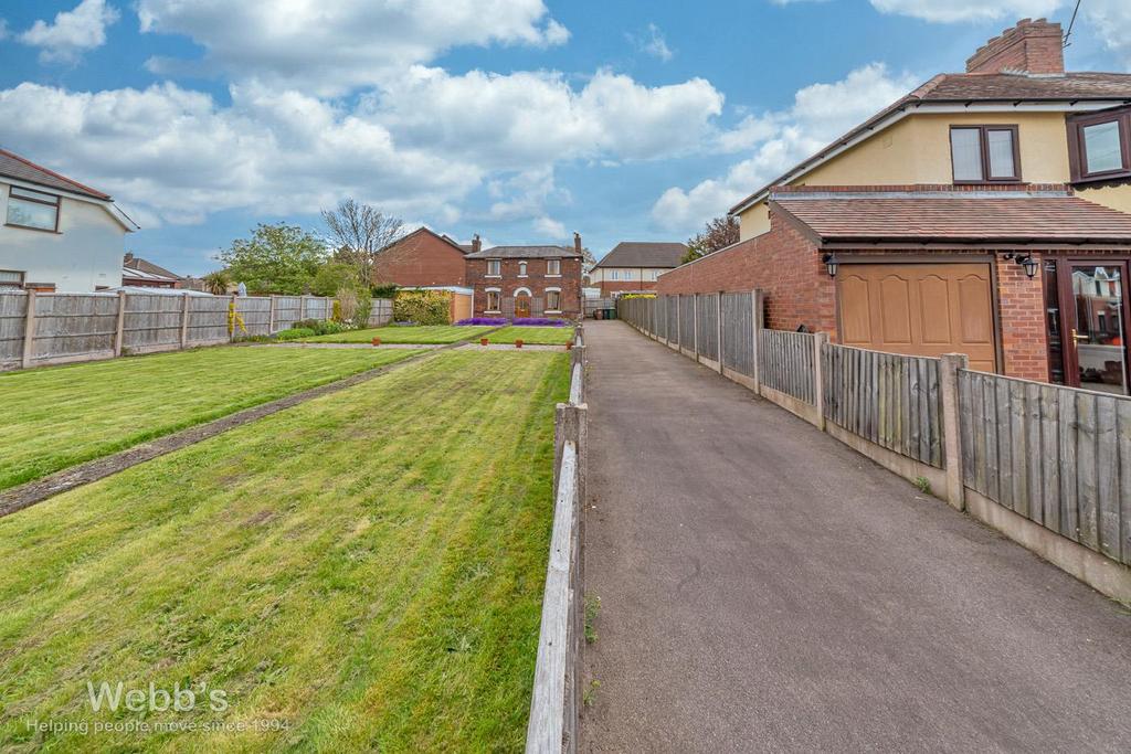 Wood Lane, Pelsall, Walsall WS3 2 bed detached house for sale £300,000