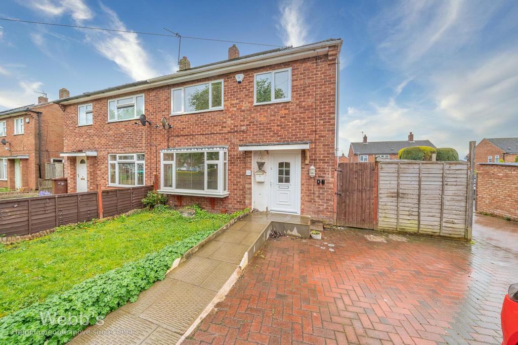 Summer Lane, Walsall WS4 3 bed semidetached house for sale £135,000