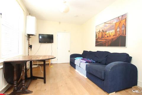5 bedroom house to rent - Court Road, Bristol BS7