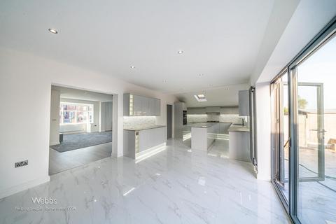 154 Lichfield Road, Bloxwich, Walsall, WS3 3BJ