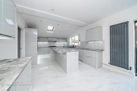 154 Lichfield Road, Bloxwich, Walsall, WS3 3BJ