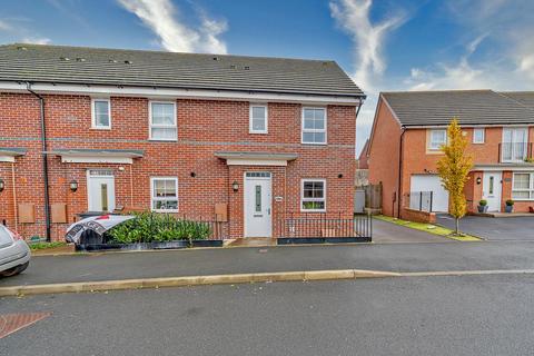 3 bedroom end of terrace house for sale, Columbia Crescent, Wolverhampton WV10