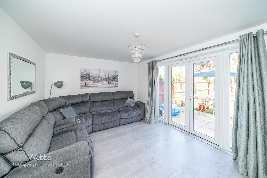 Myrtle Glade, Cannock WS11 3 bed end of terrace house for sale £240,000