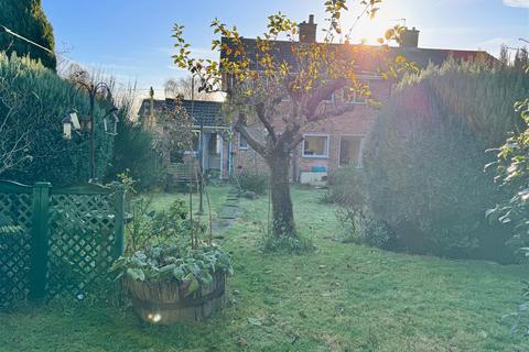 3 Cherry Tree Lane, Codsall, Wolverhampton, WV8 1NL