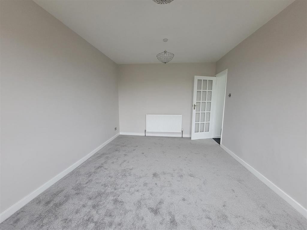 Byland Close, London 2 bed to rent £1,700 pcm (£392 pw)