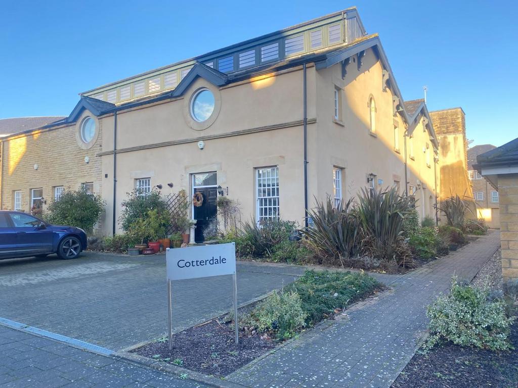 Cotterdale, Clifford Drive, Menston, Ilkley 1 bed apartment £750 pcm