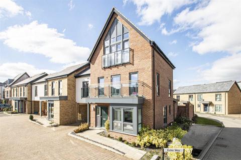 1 Echo Way, Oakgrove, Milton Keynes, MK10 9TX