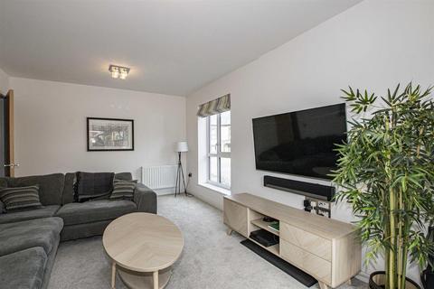 1 Echo Way, Oakgrove, Milton Keynes, MK10 9TX