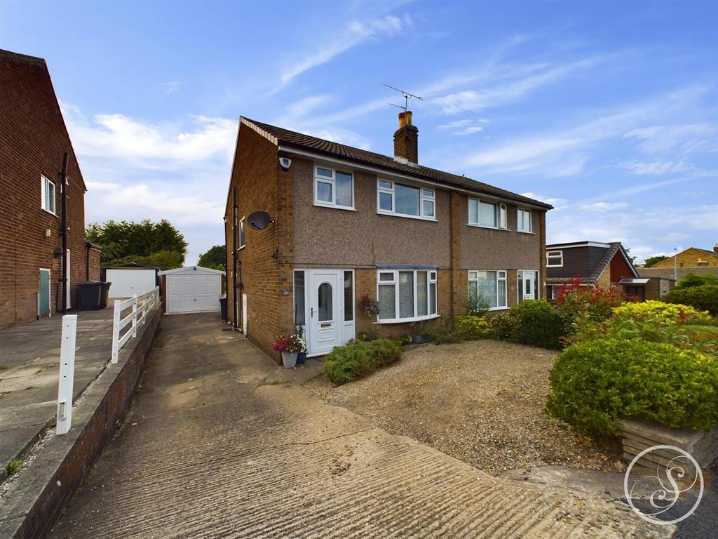 Linton Avenue, Leeds 3 bed semidetached house for sale £350,000
