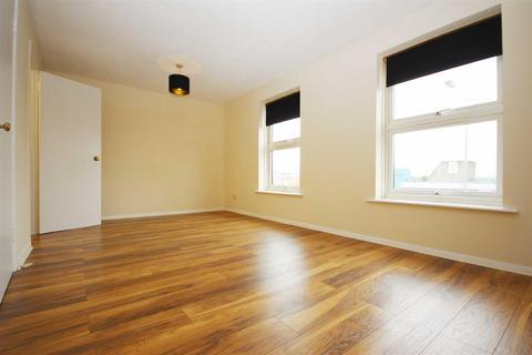 1 bedroom flat to rent, Latchingdon Court, 26 Forest Road, Walthamstow